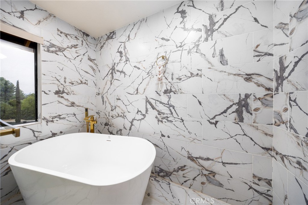 2831 Steeplechase Lane