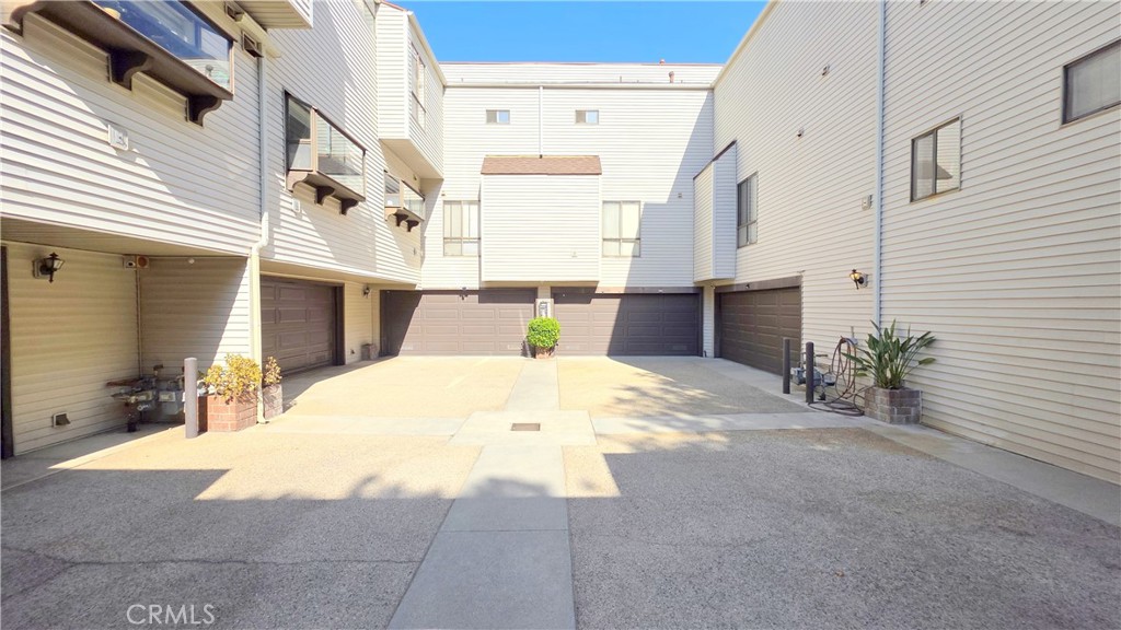 800 W Naomi Avenue D