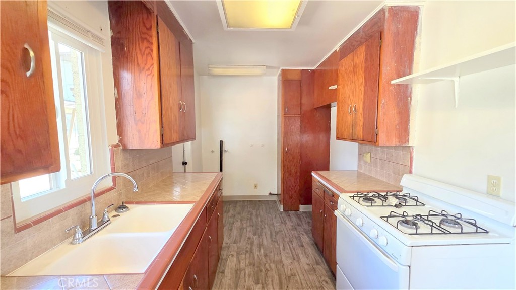 374 N 9th Avenue