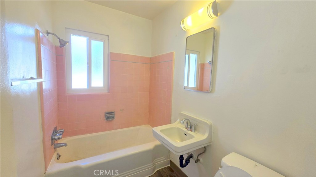 374 N 9th Avenue