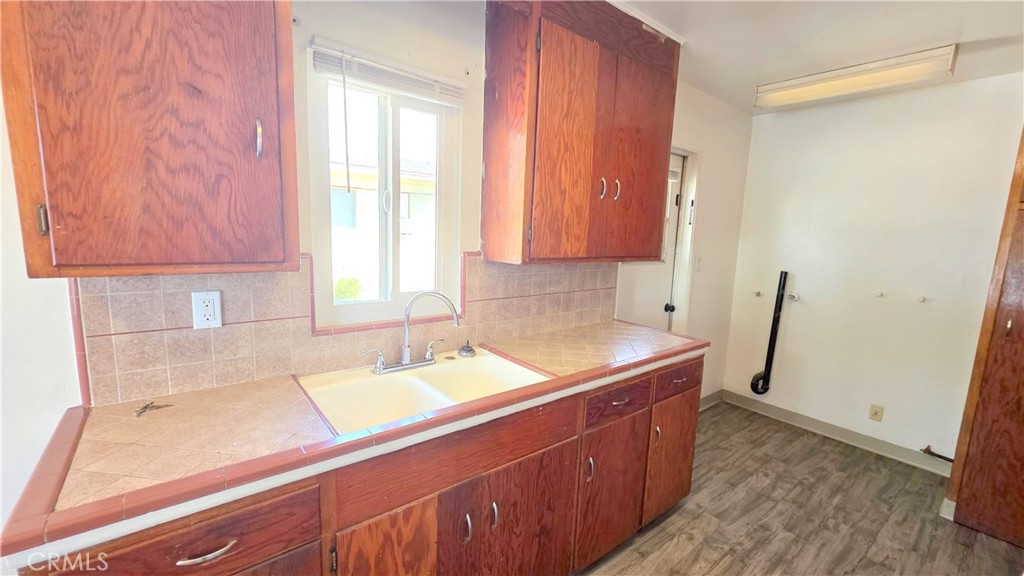374 N 9th Avenue
