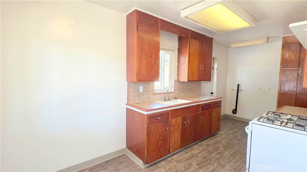374 N 9th Avenue