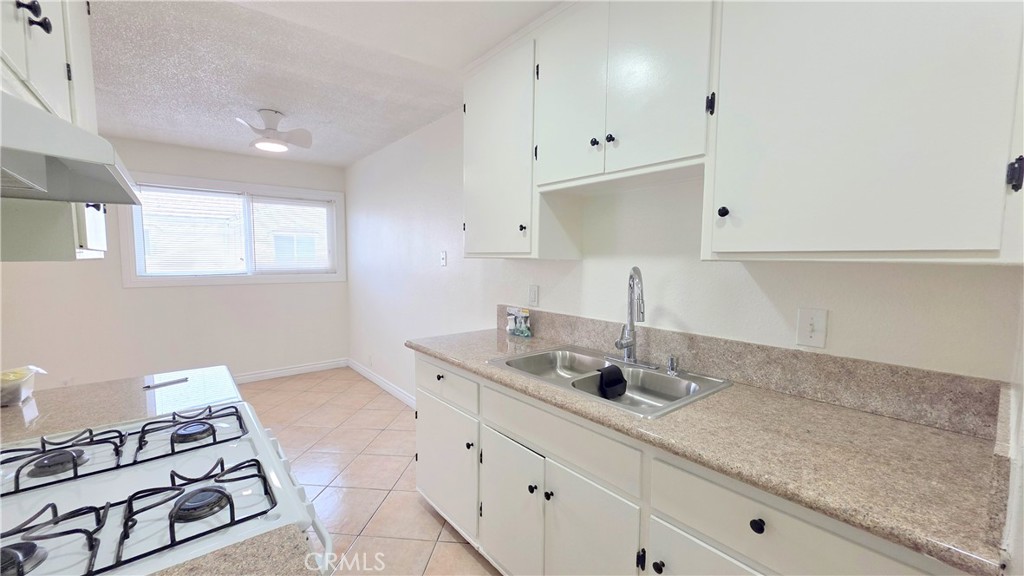 3733 Durfee 10