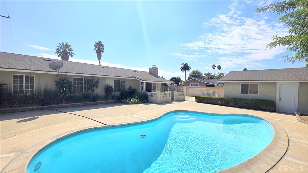 1185 Douglass Drive