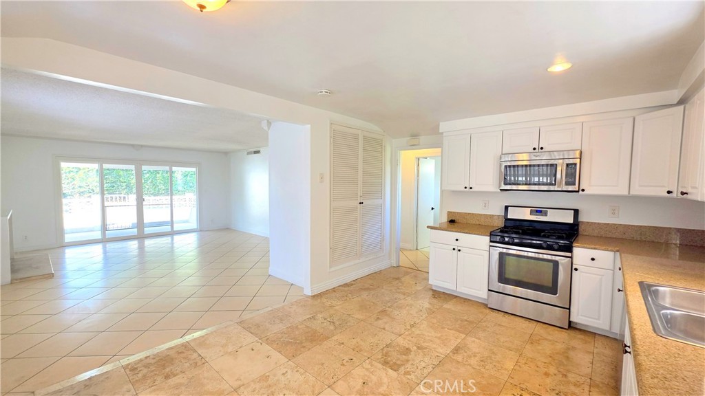 1185 Douglass Drive
