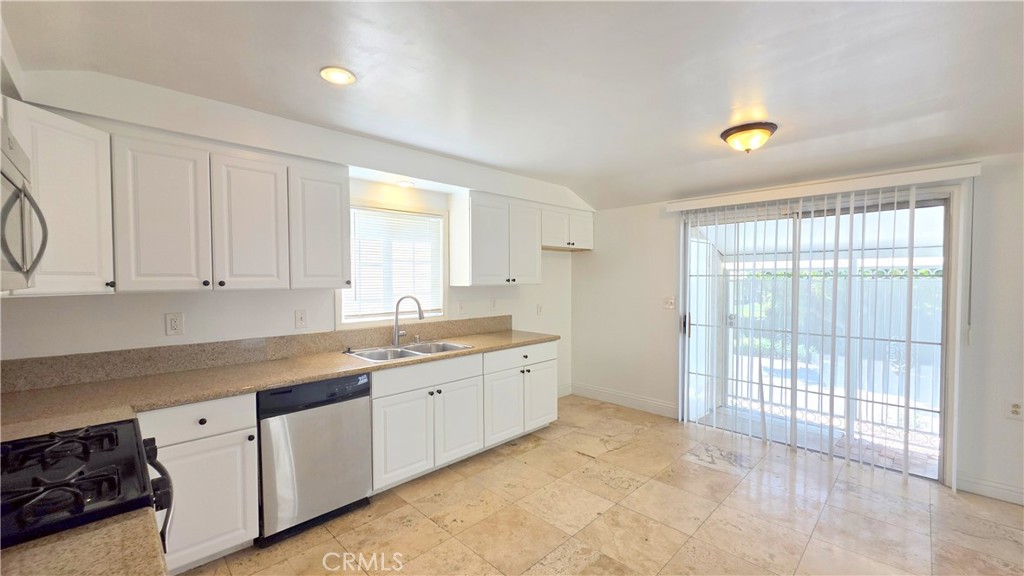 1185 Douglass Drive