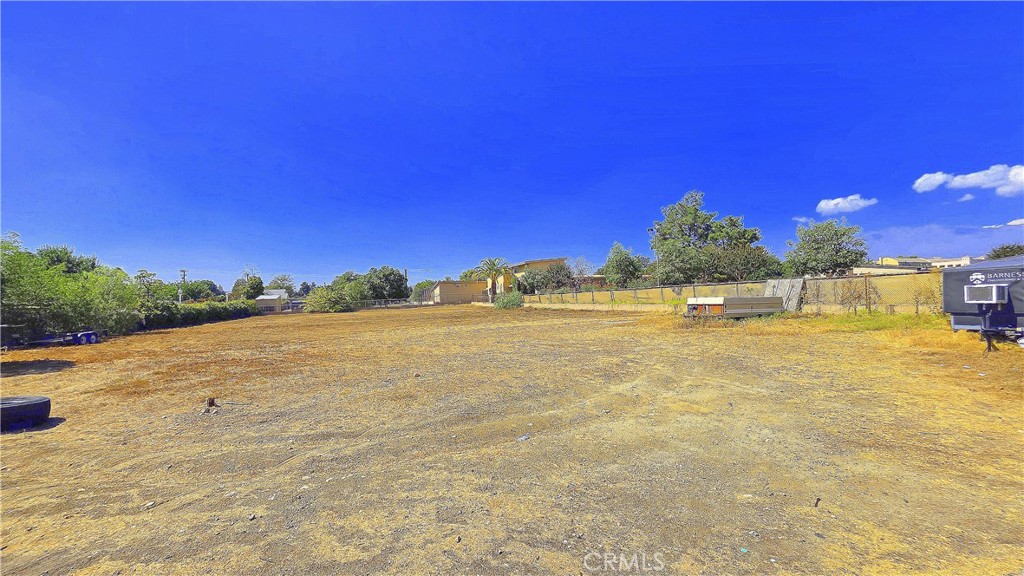 855 N Campus Avenue