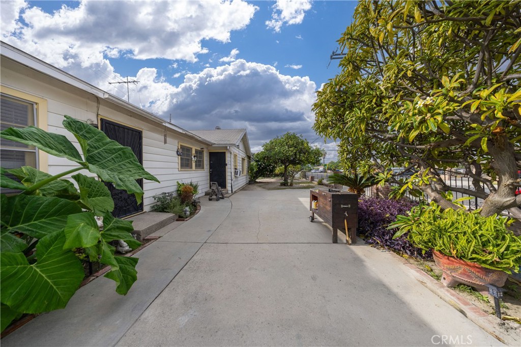 12203 Klingerman Street