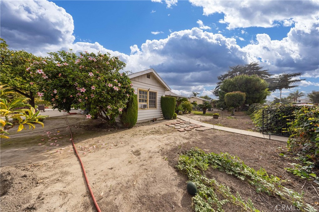 12203 Klingerman Street