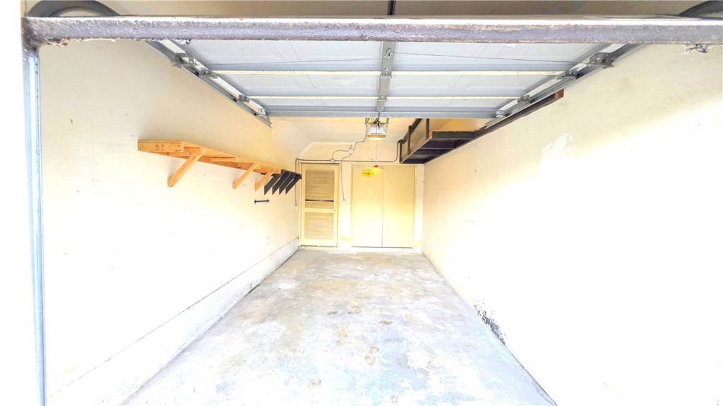 1049 W Francis Street F