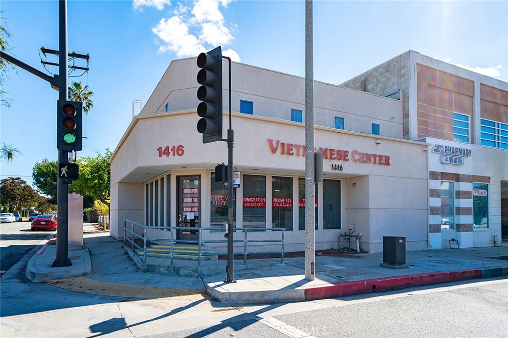 1416 S San Gabriel