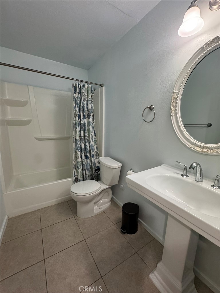 23659 Golden Springs F4