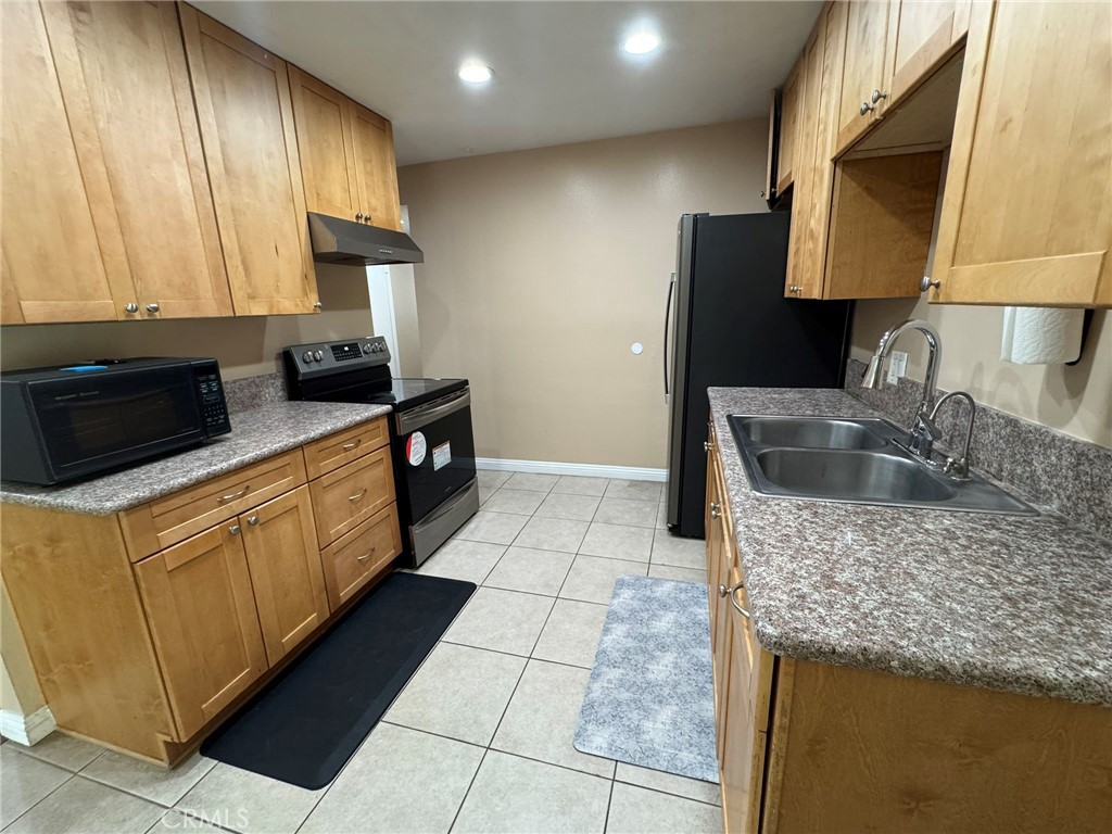 23659 Golden Springs F4