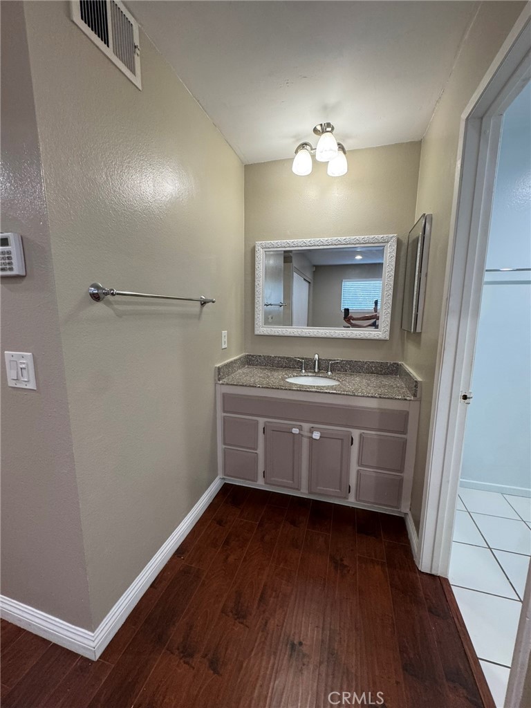 23659 Golden Springs F4