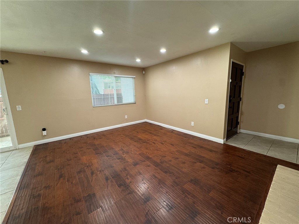 23659 Golden Springs F4