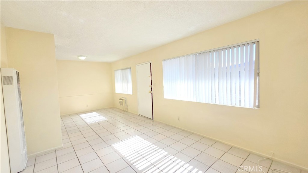 1026 W Granada Court 16