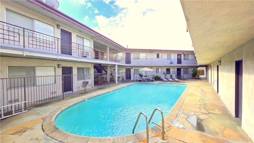 1026 W Granada Court 16