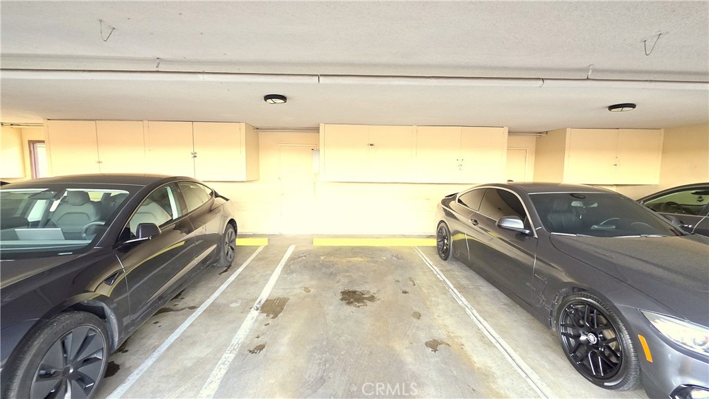 1026 W Granada Court 16