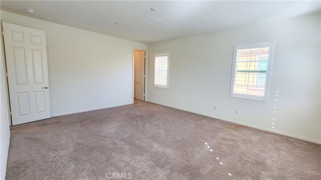 8614 Founders Grove