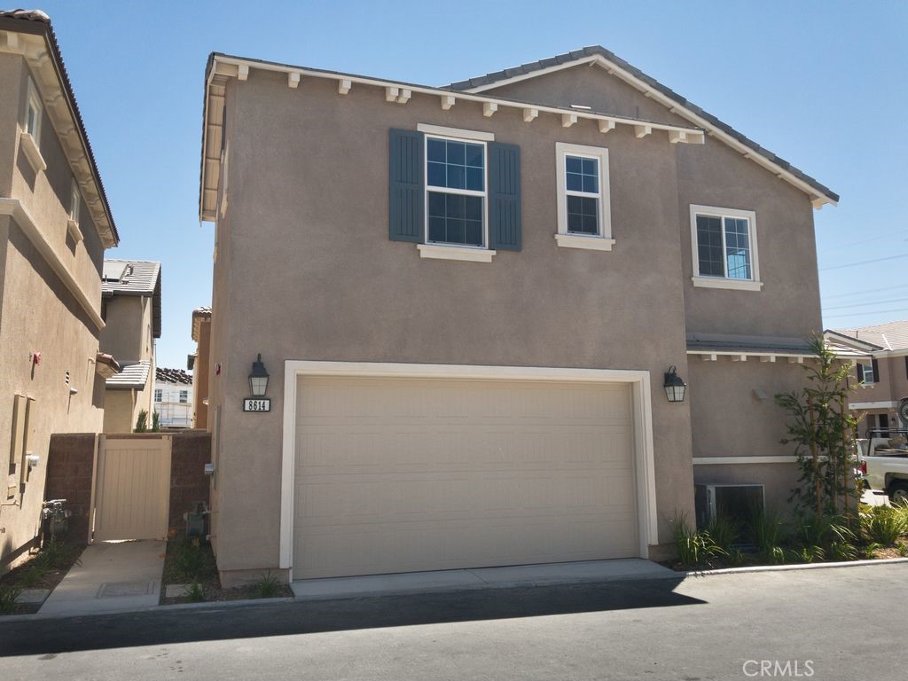 8614 Founders Grove