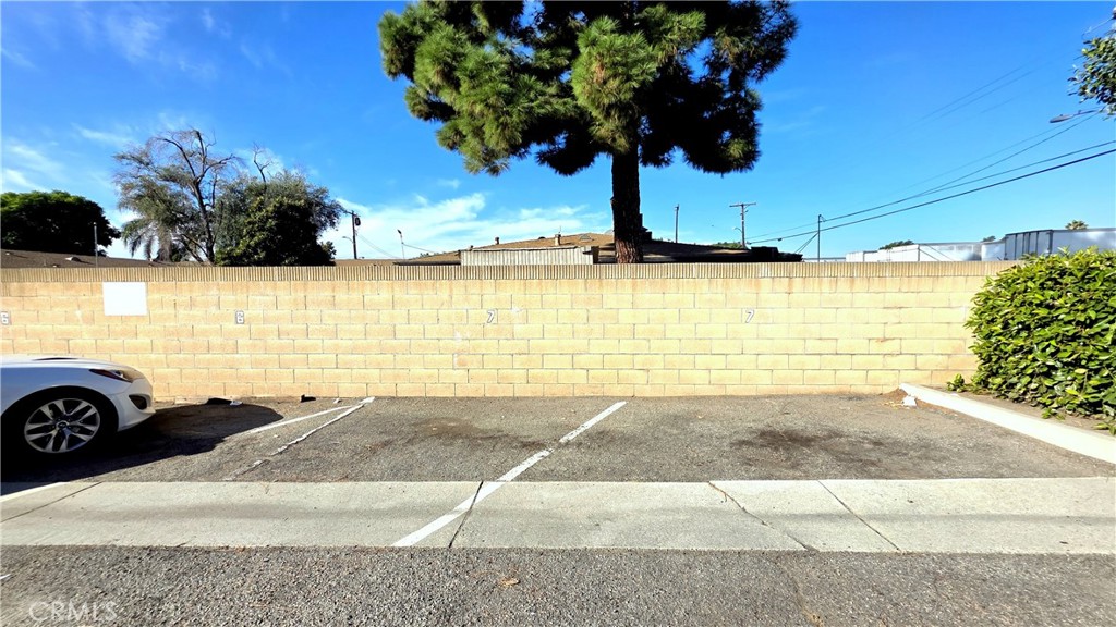 937 E Deodar Street 7