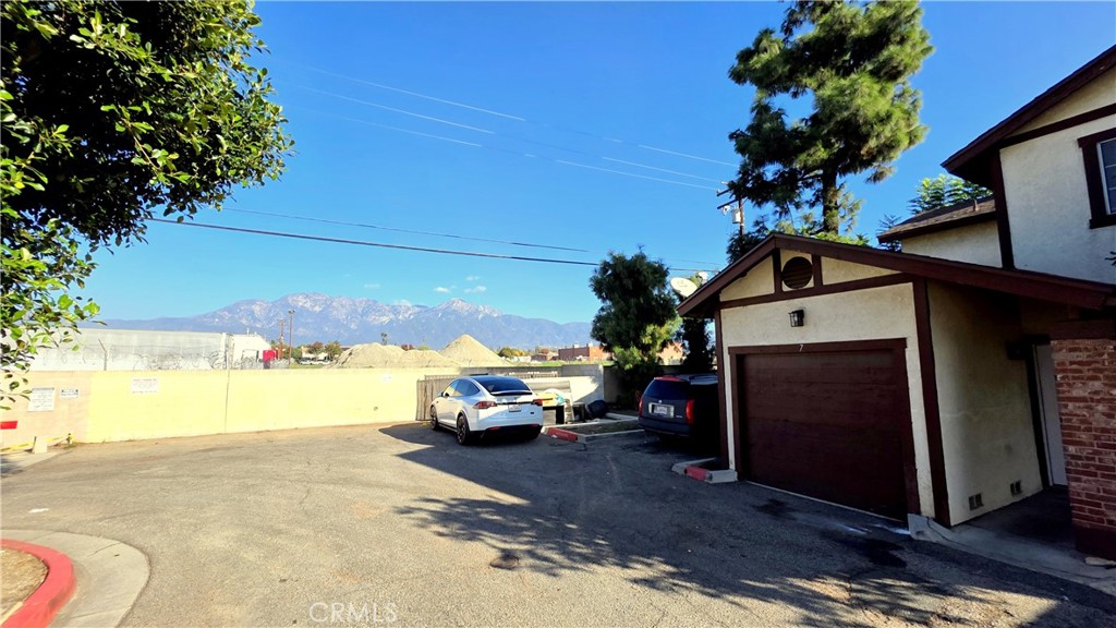 937 E Deodar Street 7