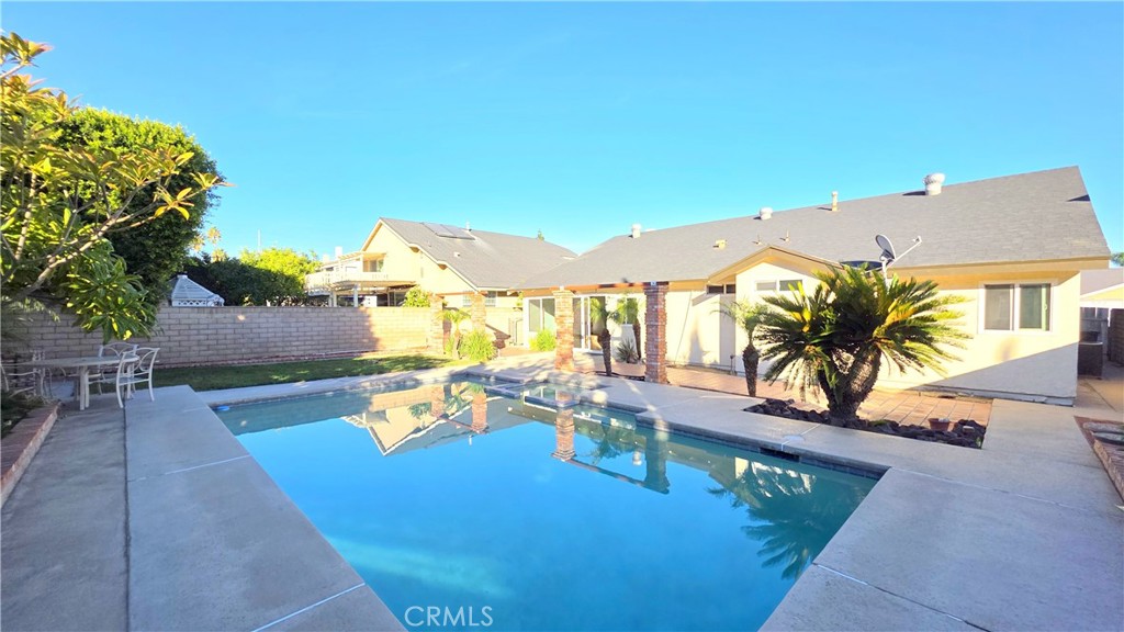 2632 S Calaveras Place