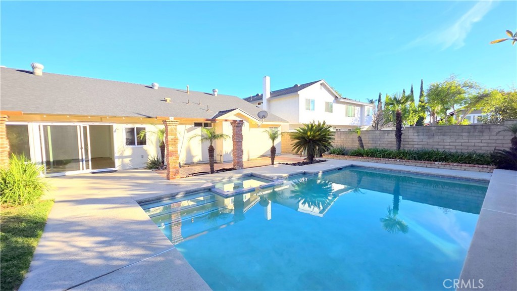 2632 S Calaveras Place