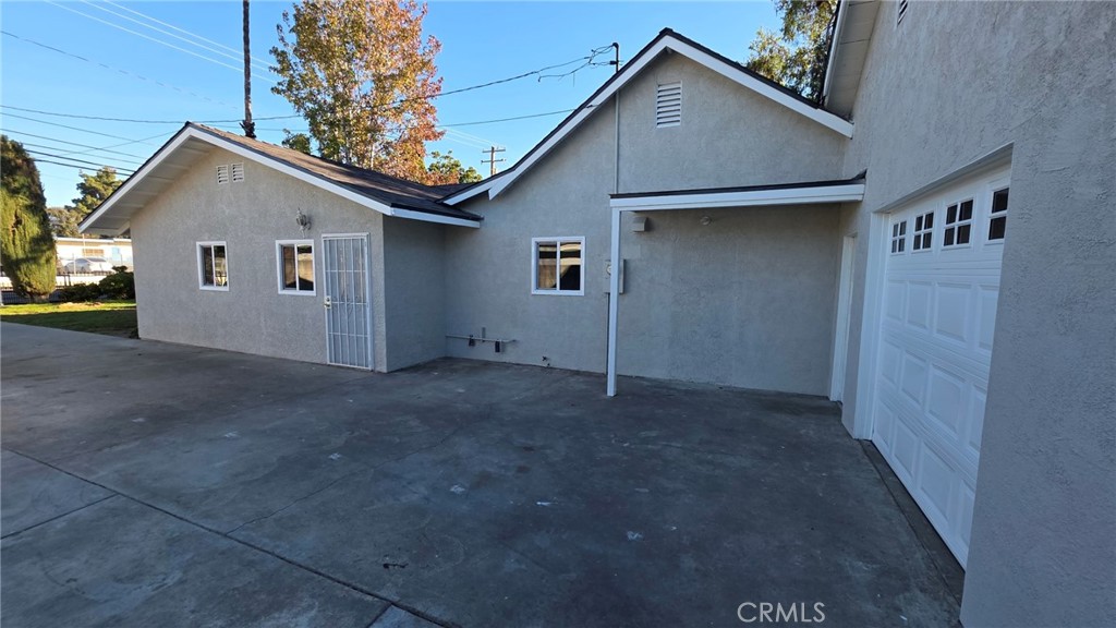 1186 W 9th