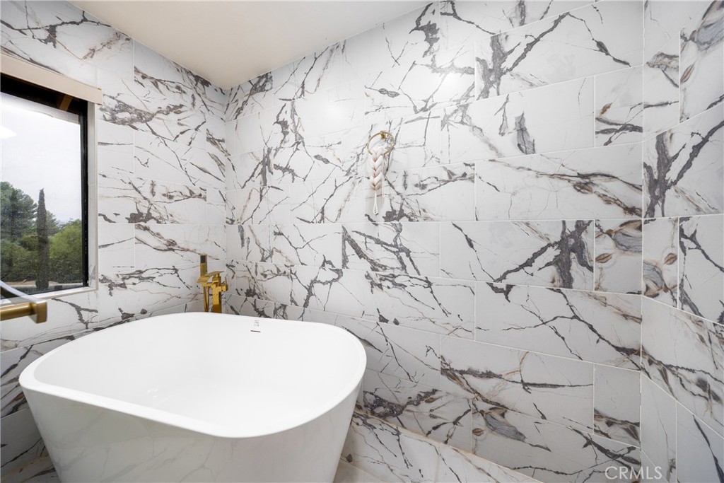 2831 Steeplechase Lane