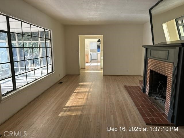 1295 Loma Vista