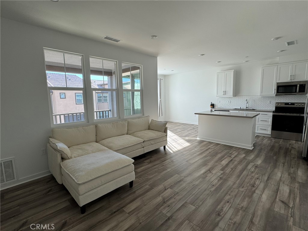 12962 Lassen Drive 303