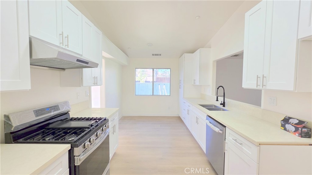 1100 Cloverdale Street