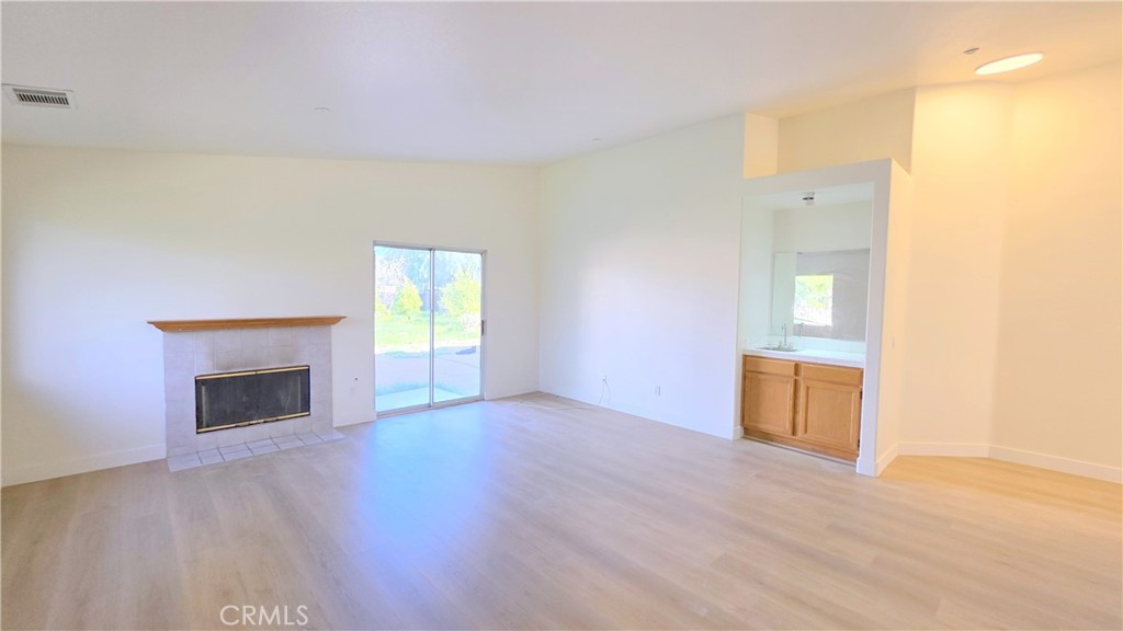 1100 Cloverdale Street