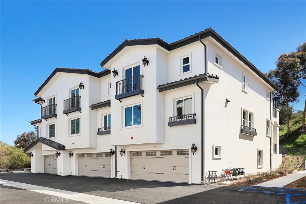 1 Spyglass Avenue
