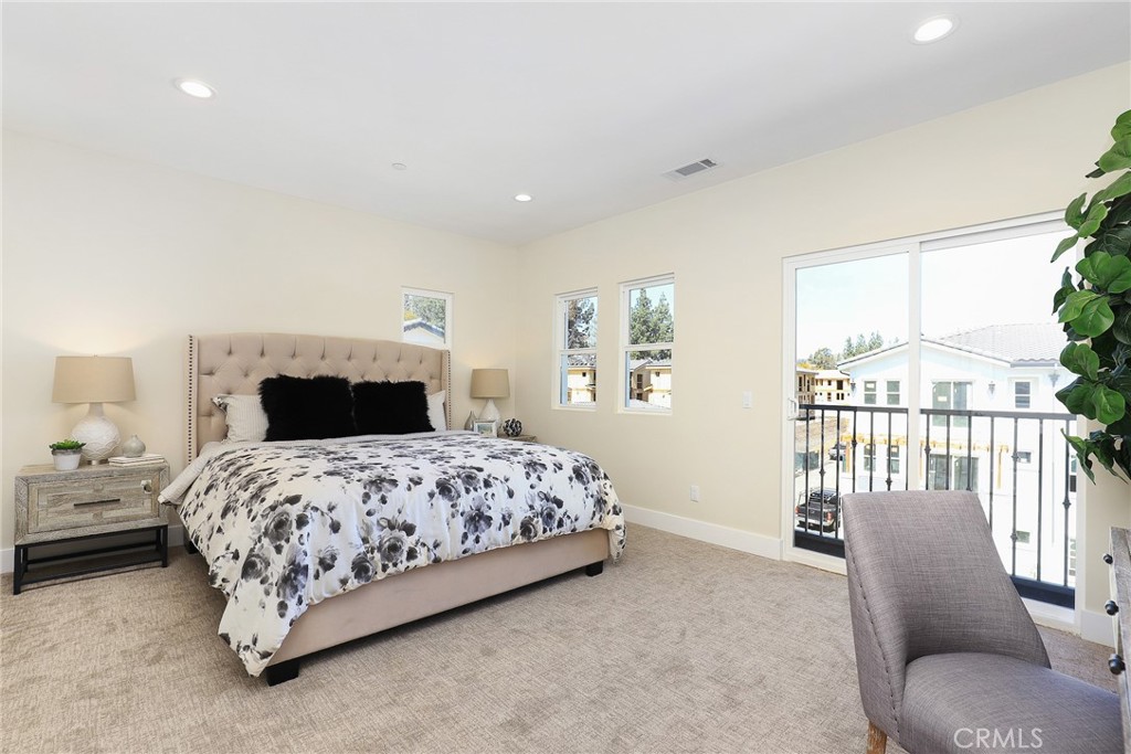 1 Spyglass Avenue