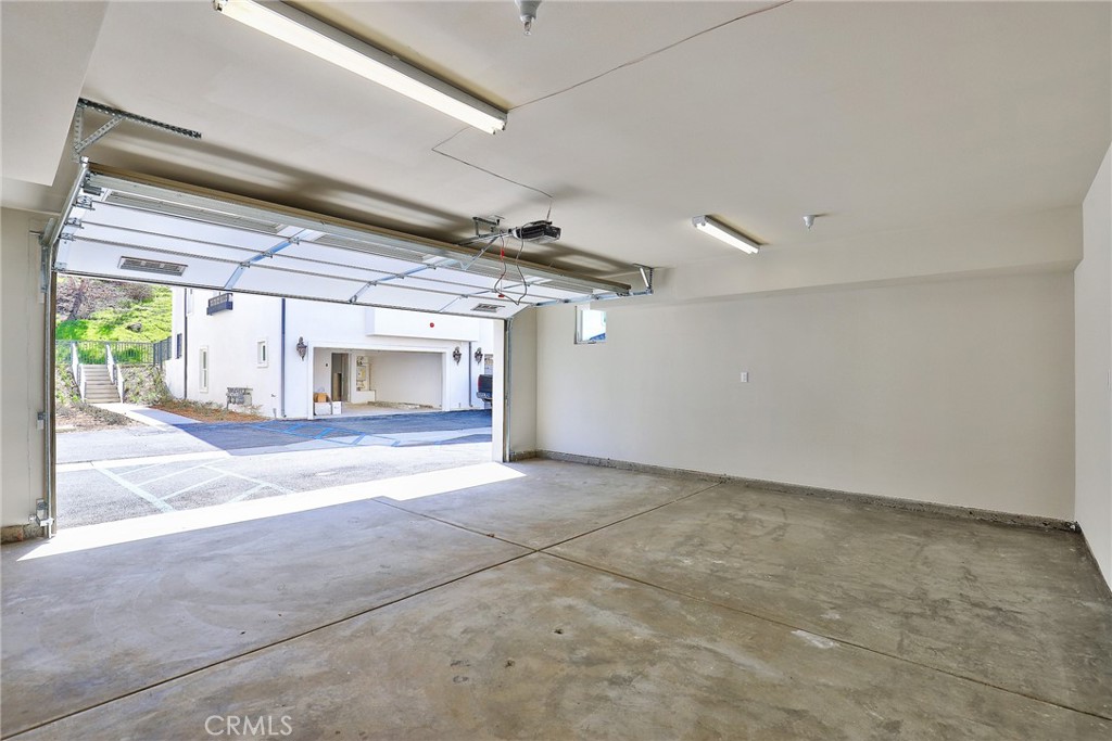 1 Spyglass Avenue
