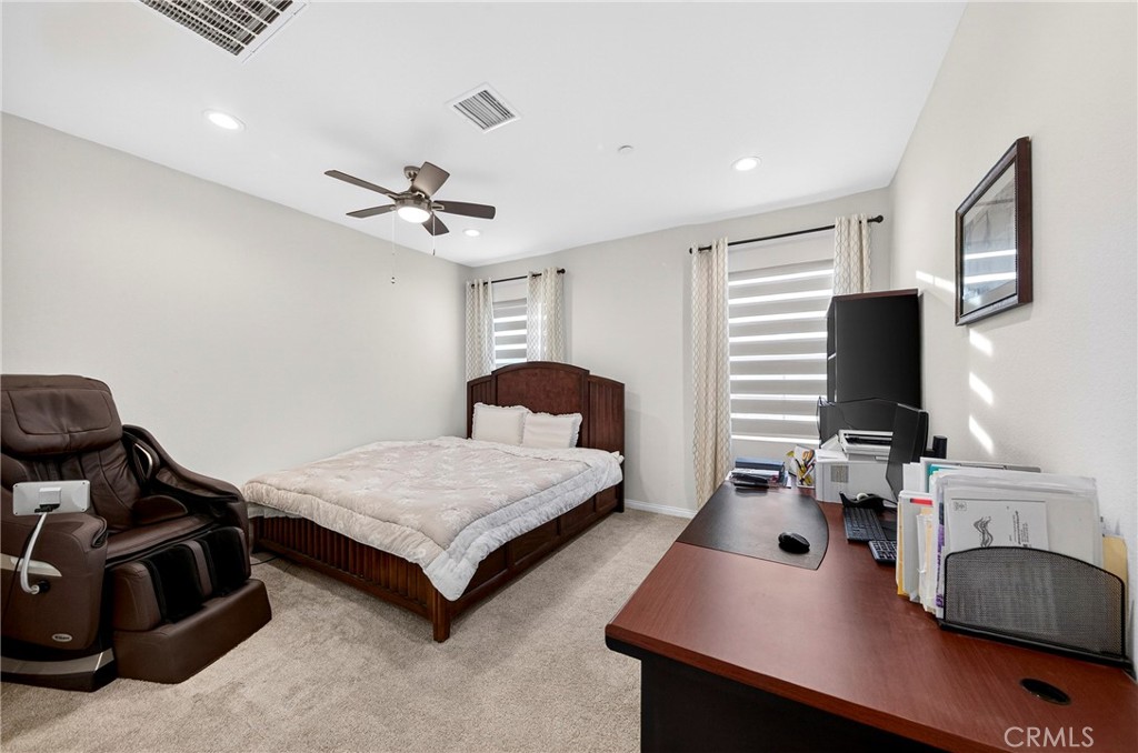 3322 S Primerose Drive