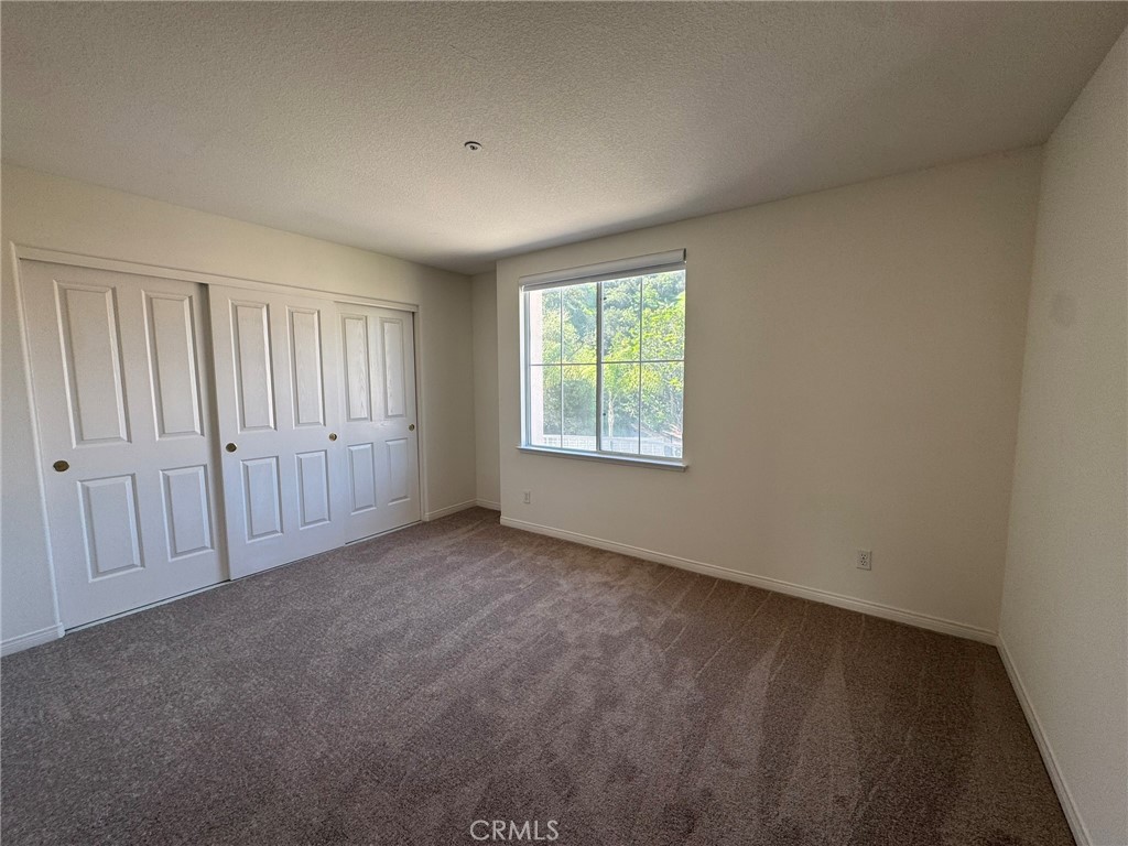 3552 S Oak Valley Place