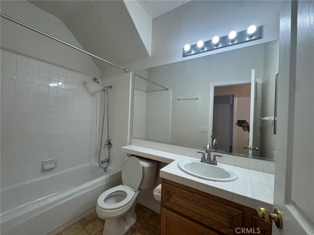 3552 S Oak Valley Place