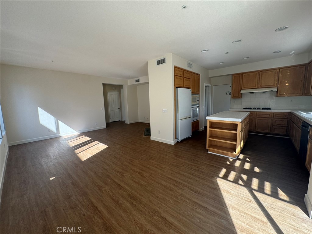 3552 S Oak Valley Place