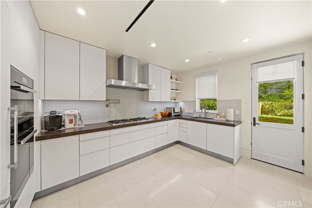 22588 Pacific Lane