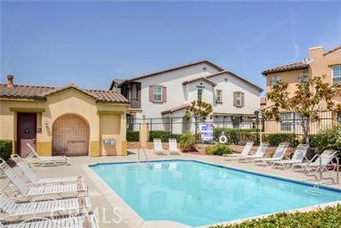 2750 E OAK HILL Drive 16