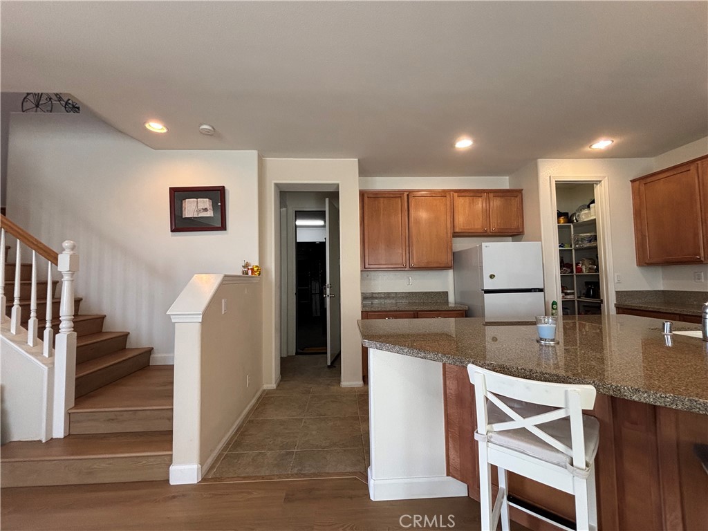 2750 E OAK HILL Drive 16