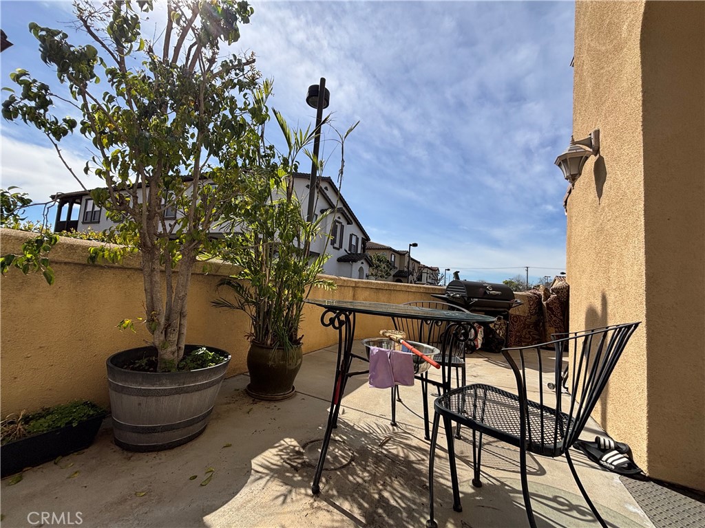 2750 E OAK HILL Drive 16