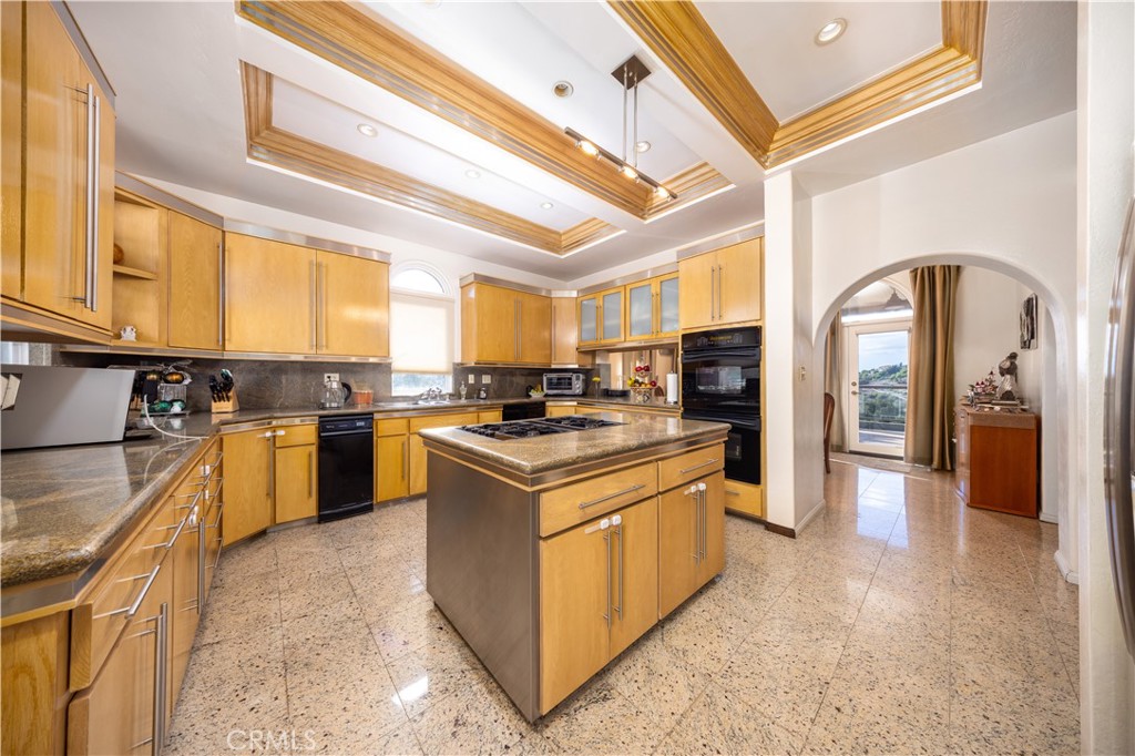 2557 Indian Creek