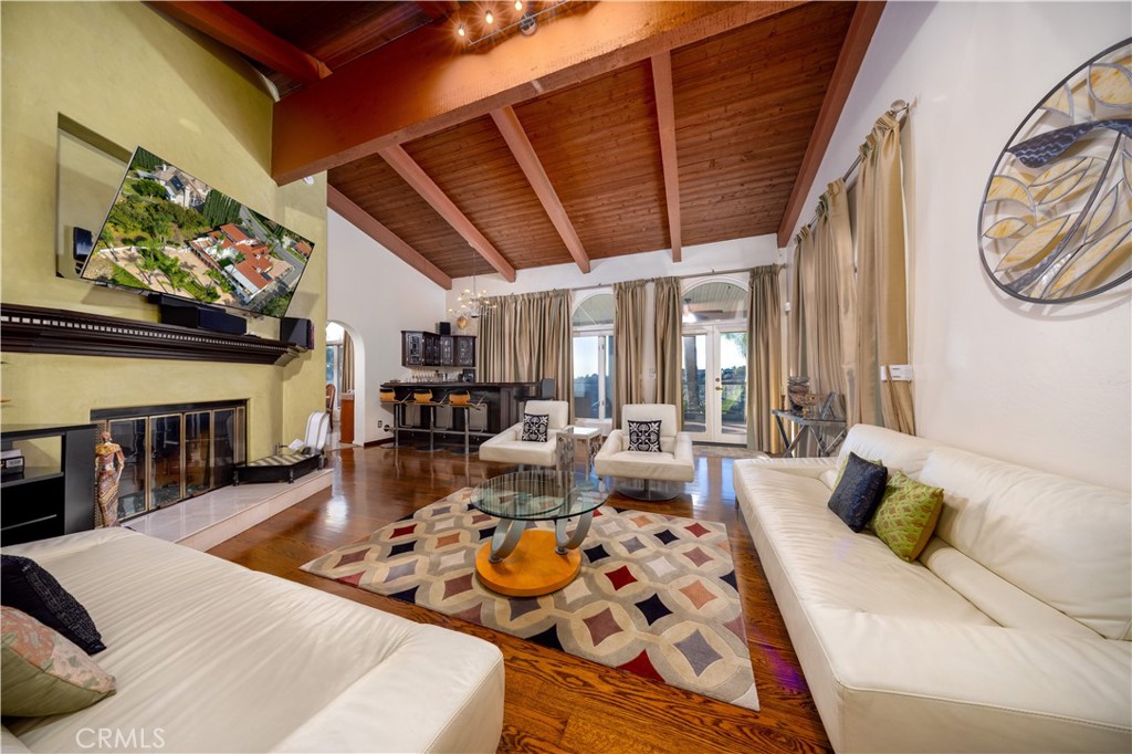 2557 Indian Creek
