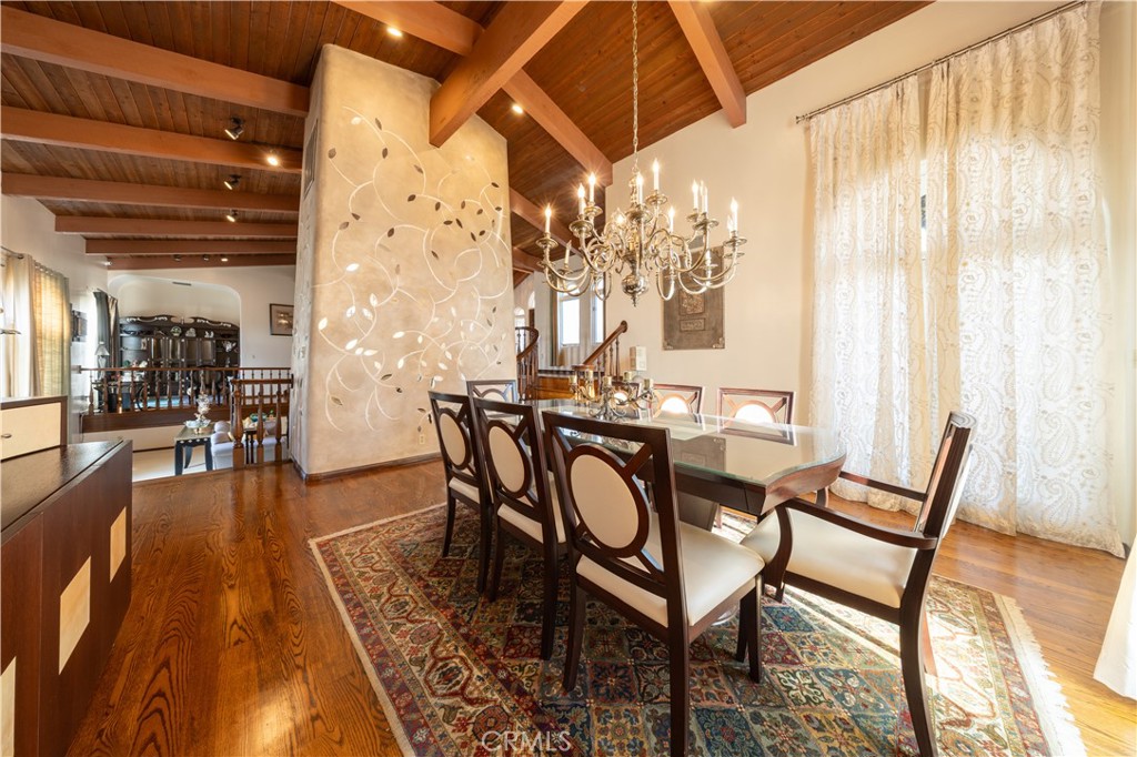 2557 Indian Creek