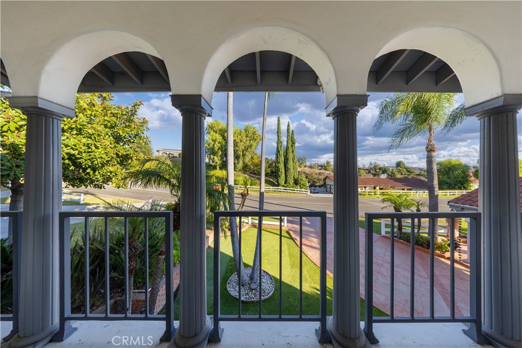 2557 Indian Creek