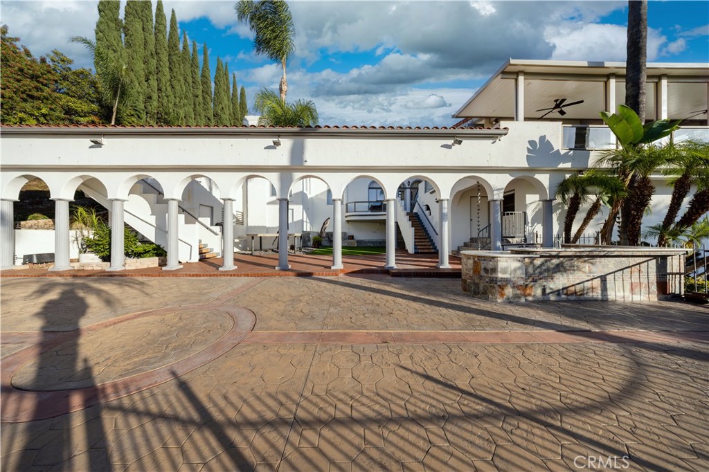 2557 Indian Creek